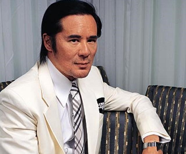 郑裕玲前男友晒近照,71岁甘国亮美颜后像小伙,至今单身无儿无女__财经