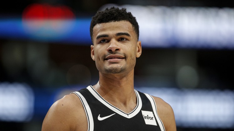 和篮网说再见吧仅需4场从首发到被弃用你一点都帮不到哈登