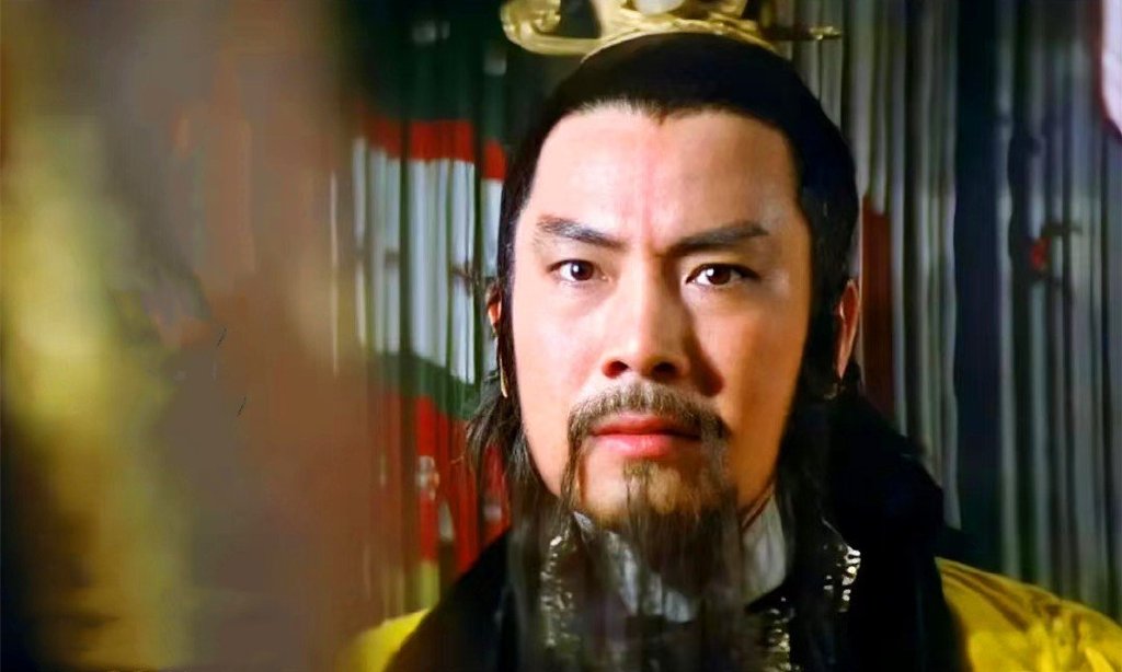 由邵氏电影公司出品,于1978年上映的影版《倚天屠龙记》中,王戎头上戴