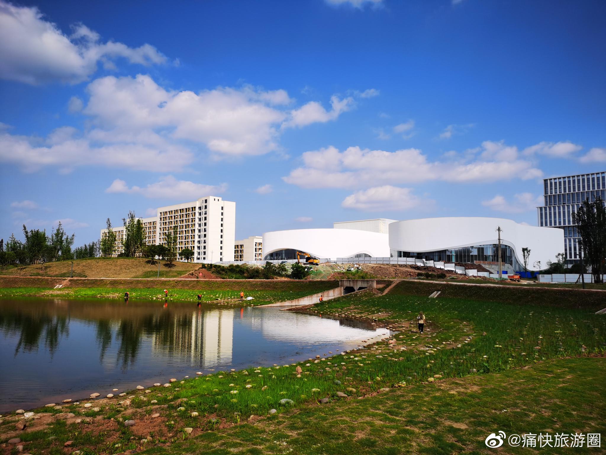 远眺四川轻化工大学李白河校区