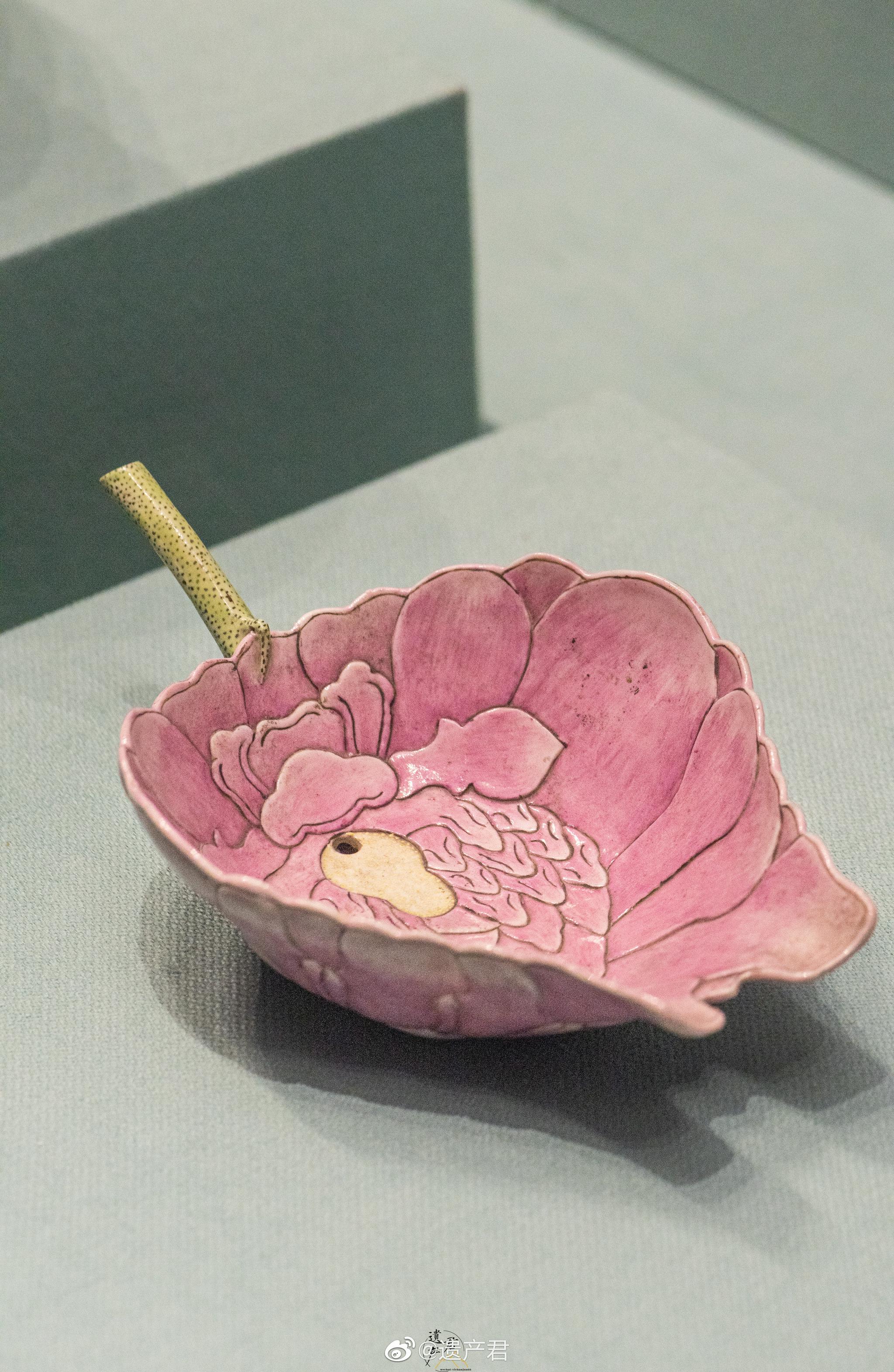 太原市博物馆藏· 清代粉彩秋操杯