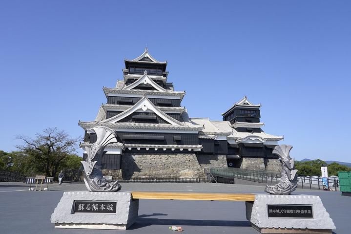 名古屋城合称为日本的三大名城,是熊本市最值得造访的景点