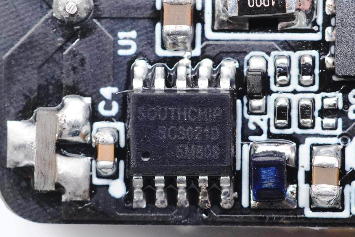 拆解报告:remax迷你30w pd快充氮化镓充电器ry-u30a__财经头条