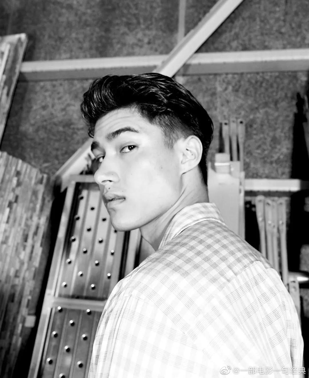 米卡的全名是mika hashizume,日本名为"桥爪ミカ"