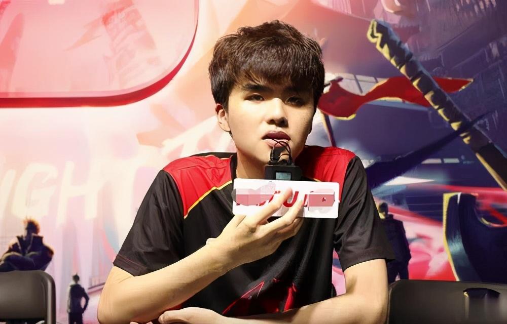 lpl谁最胆小?阿水回忆密室经历:lwx和香锅都是废物