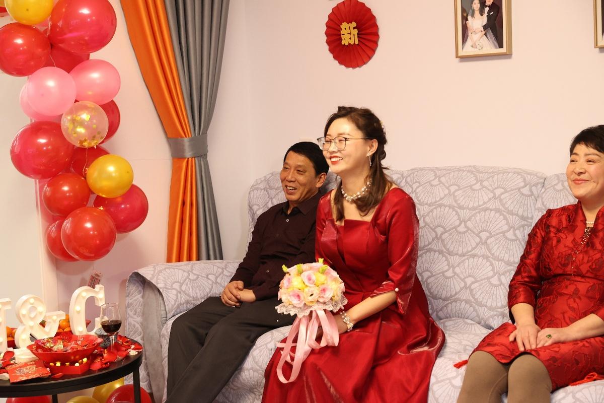 【新春走基层】"线上"办婚礼 幸福不缺席|韩毅|崔婕|婚礼_新浪新闻