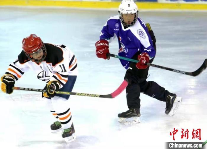 中国新闻网丨吉林冰球运动迎来复苏:冰场劲旅踏上新征程休闲区蓝鸢梦想 - Www.slyday.coM 中国新闻网丨吉林冰球运动迎来复苏:冰场劲旅踏上新征程休闲区蓝鸢梦想 - Www.slyday.coM