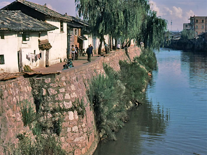 珍贵的历史记忆:1983年拍摄的云南昆明老照片.