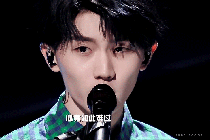 马嘉祺那些加分的造型之单边耳饰