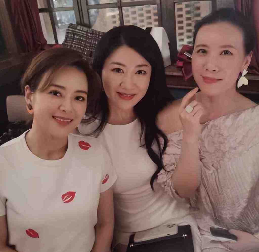 杨蕾晒出与房海燕的最新合影!新老娘舅的原班人马有望再携手?__财经头条