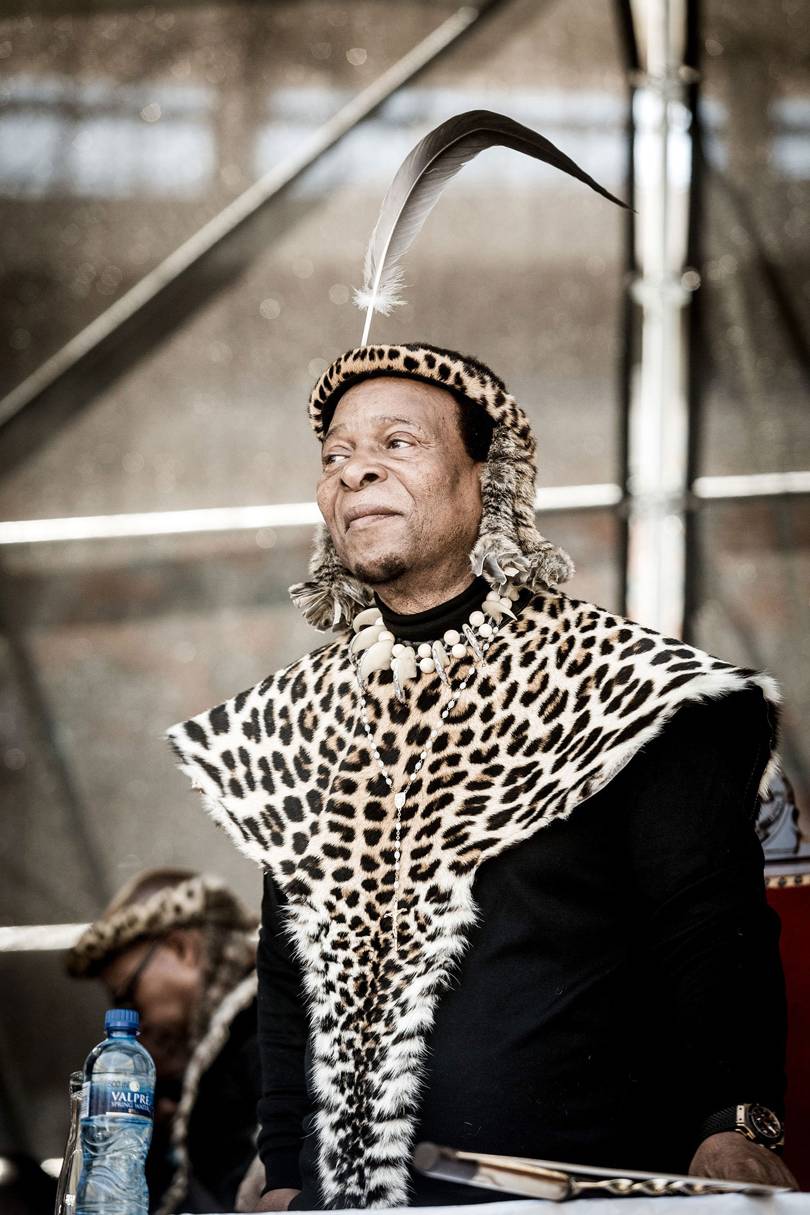 摩纳哥王妃夏琳回娘家,出席南非祖鲁国王的葬礼