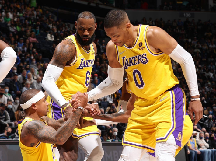 场均9分，可怜之人必有可恨之处！湖人做选择，你不适合搭档老詹休闲区蓝鸢梦想 - Www.slyday.coM