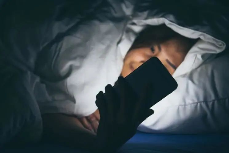 那些抽烟几十年的男人，最后怎么样了？休闲区蓝鸢梦想 - Www.slyday.coM