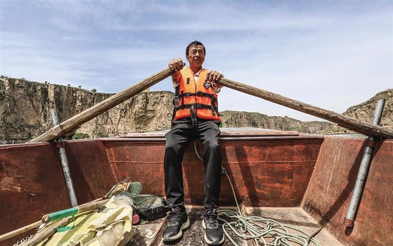 長城腳下黃河岸邊船工李文清的河路越跑越寬