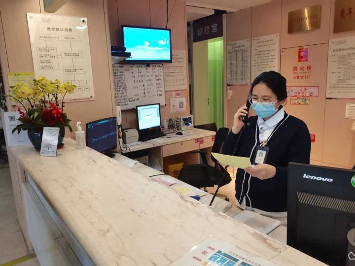 支援抗疫，身怀六甲护士妈妈申请特殊通行证，冒雪驱车百里回医院上班休闲区蓝鸢梦想 - Www.slyday.coM