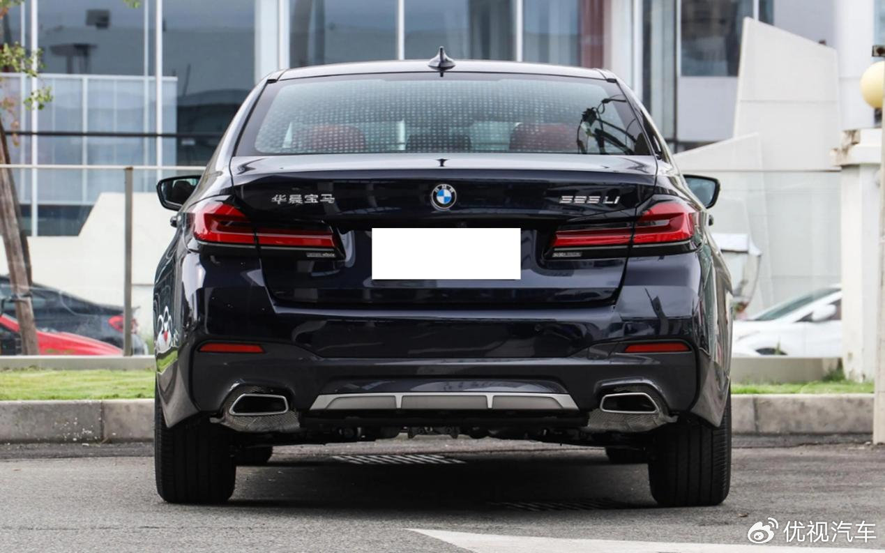 40多万的宝马5系现已跌至32万多想买豪华车的朋友还不抄底