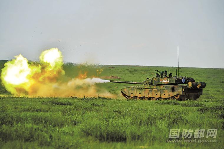 第82集团军某合成旅多兵种实弹演练掠影