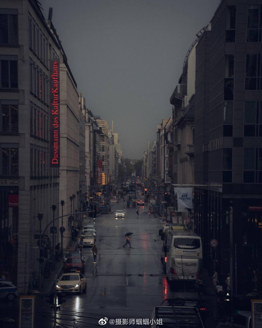 雨中的城市 | 摄影师Peter Kalnbach__财经头条