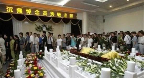 赵本山、高秀敏反目始末:因20万元结怨,直到去世都没原谅赵本山休闲区蓝鸢梦想 - Www.slyday.coM 赵本山、高秀敏反目始末:因20万元结怨,直到去世都没原谅赵本山休闲区蓝鸢梦想 - Www.slyday.coM