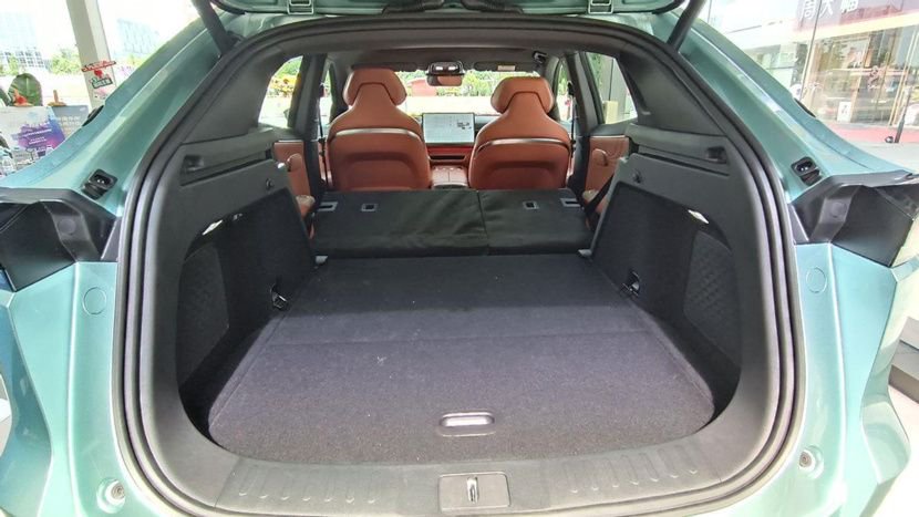 1499万就能上车不看logo的话比兰博urus还帅深蓝s7到店实拍