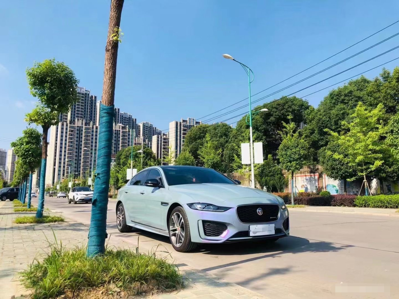 膜呗改色案例捷豹xel全车换色梦幻灰魅紫神秘的味道出来了