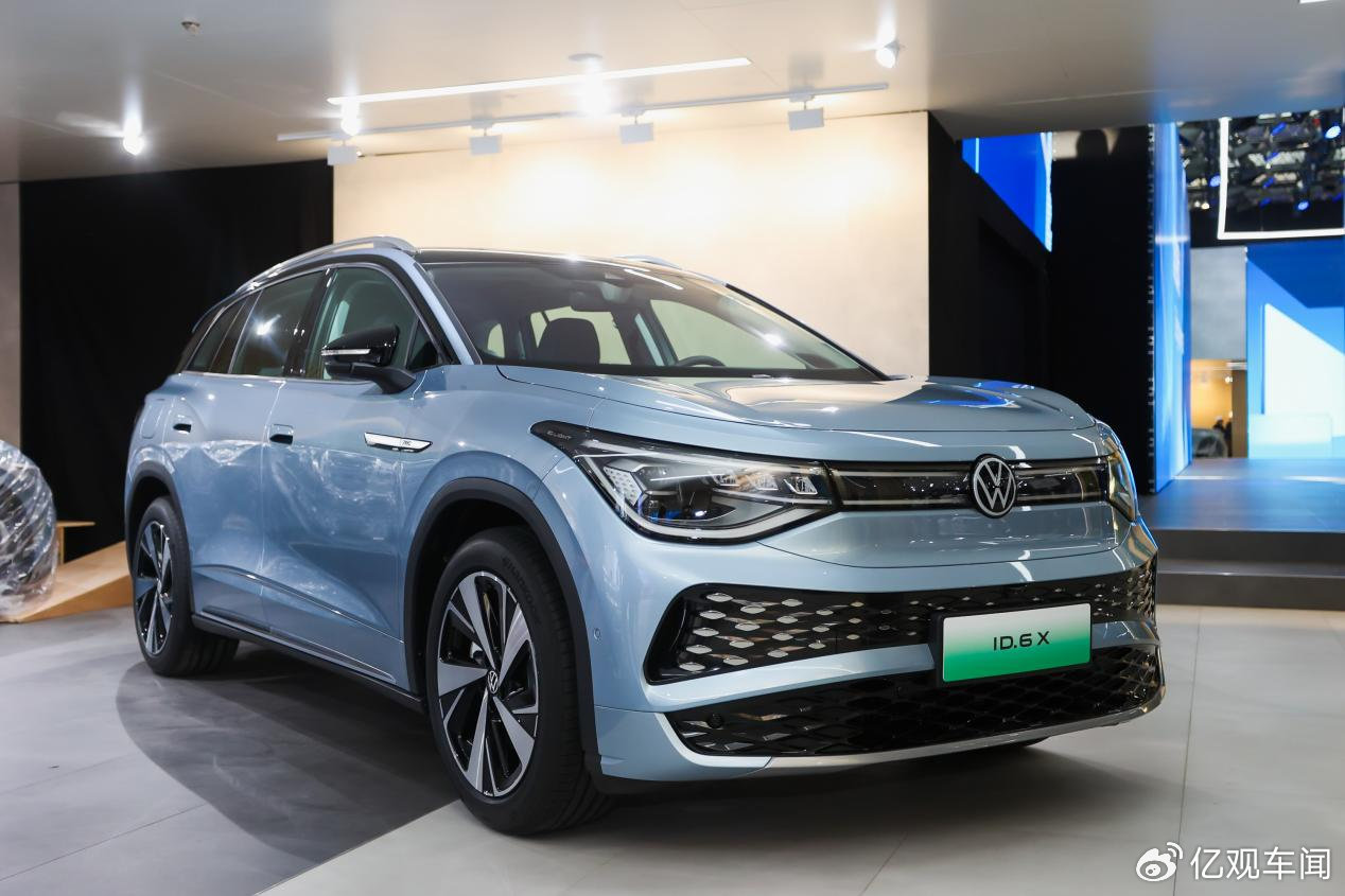 探店上汽大众id.6 x,感受纯电中大型suv的温馨与便捷