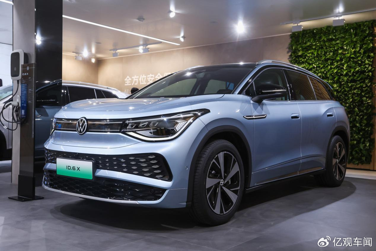探店上汽大众id.6 x,感受纯电中大型suv的温馨与便捷