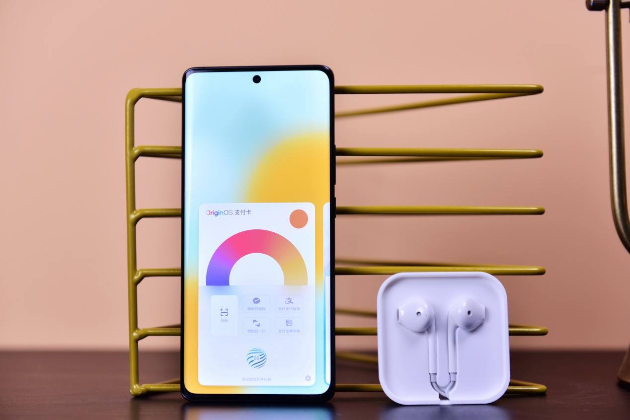 vivo X60 Pro体验:15G新内存让蔡司和OriginOS再飞一次!