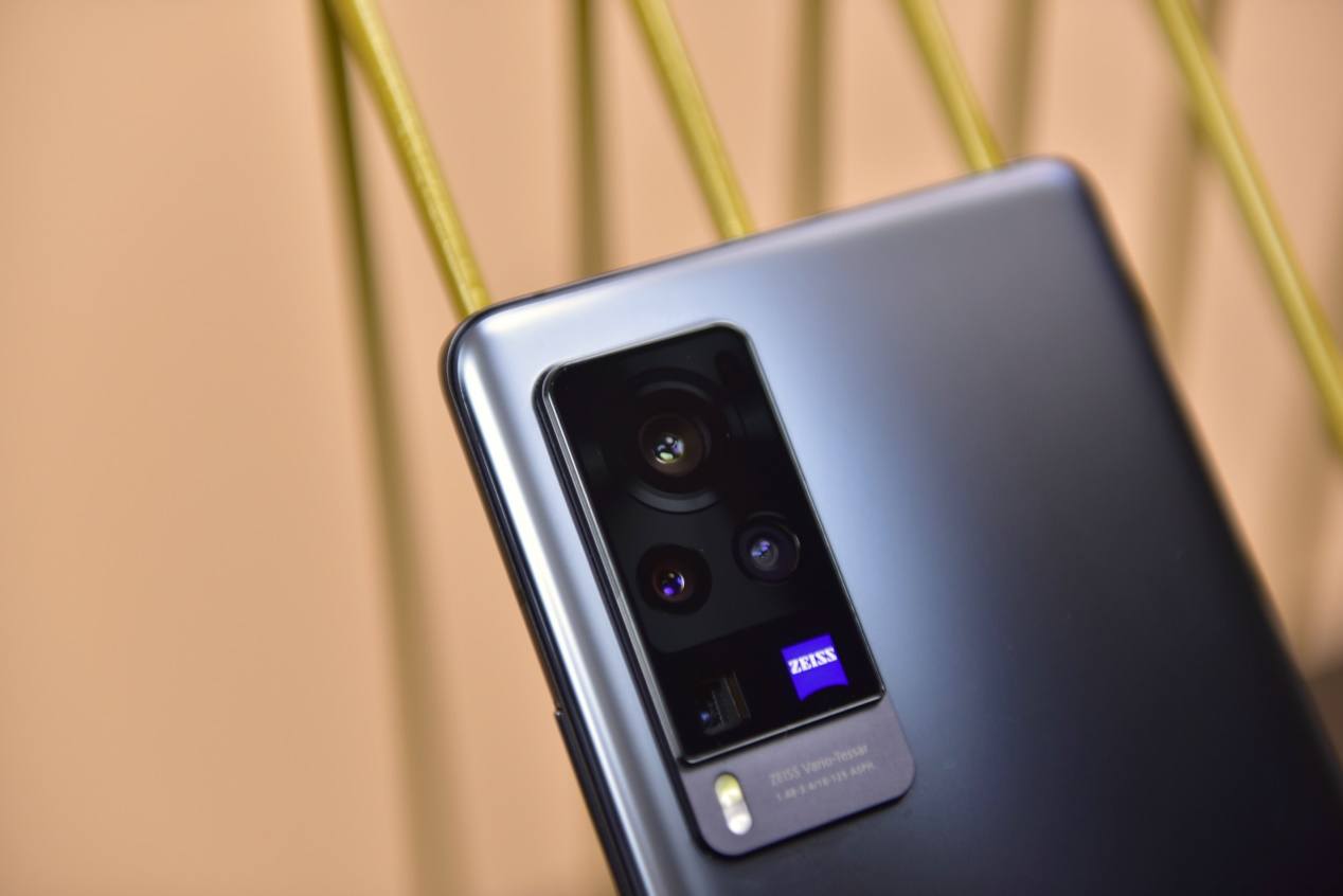 vivo X60 Pro体验:15G新内存让蔡司和OriginOS再飞一次!