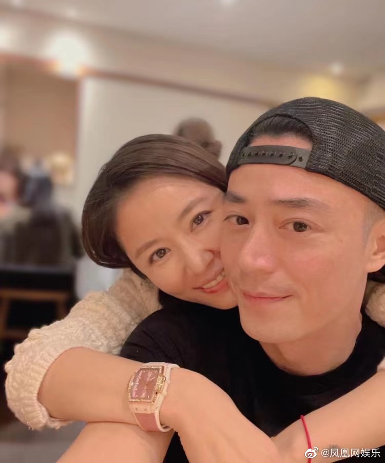 林心如霍建华贴脸合照_高清图集_新浪网