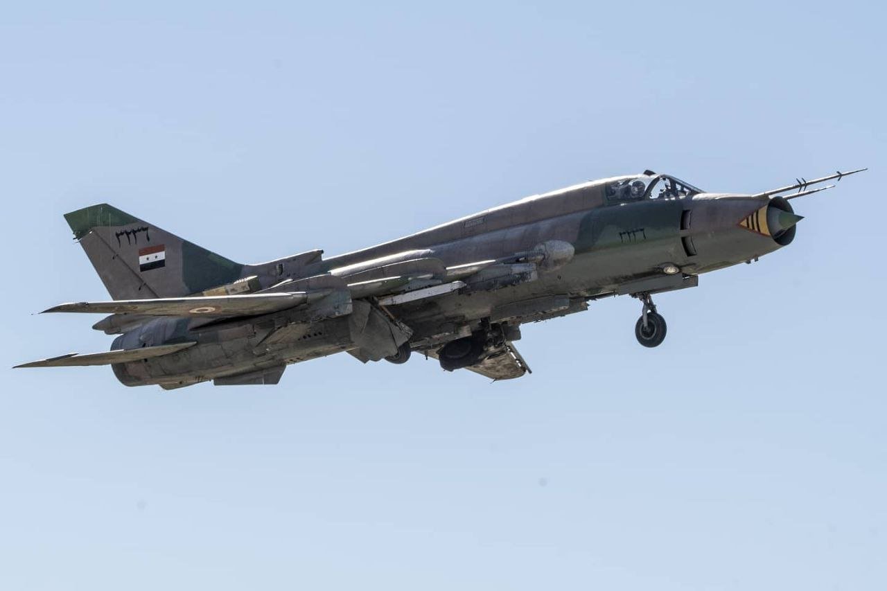叙利亚空军苏-22攻击机好图__财经头条