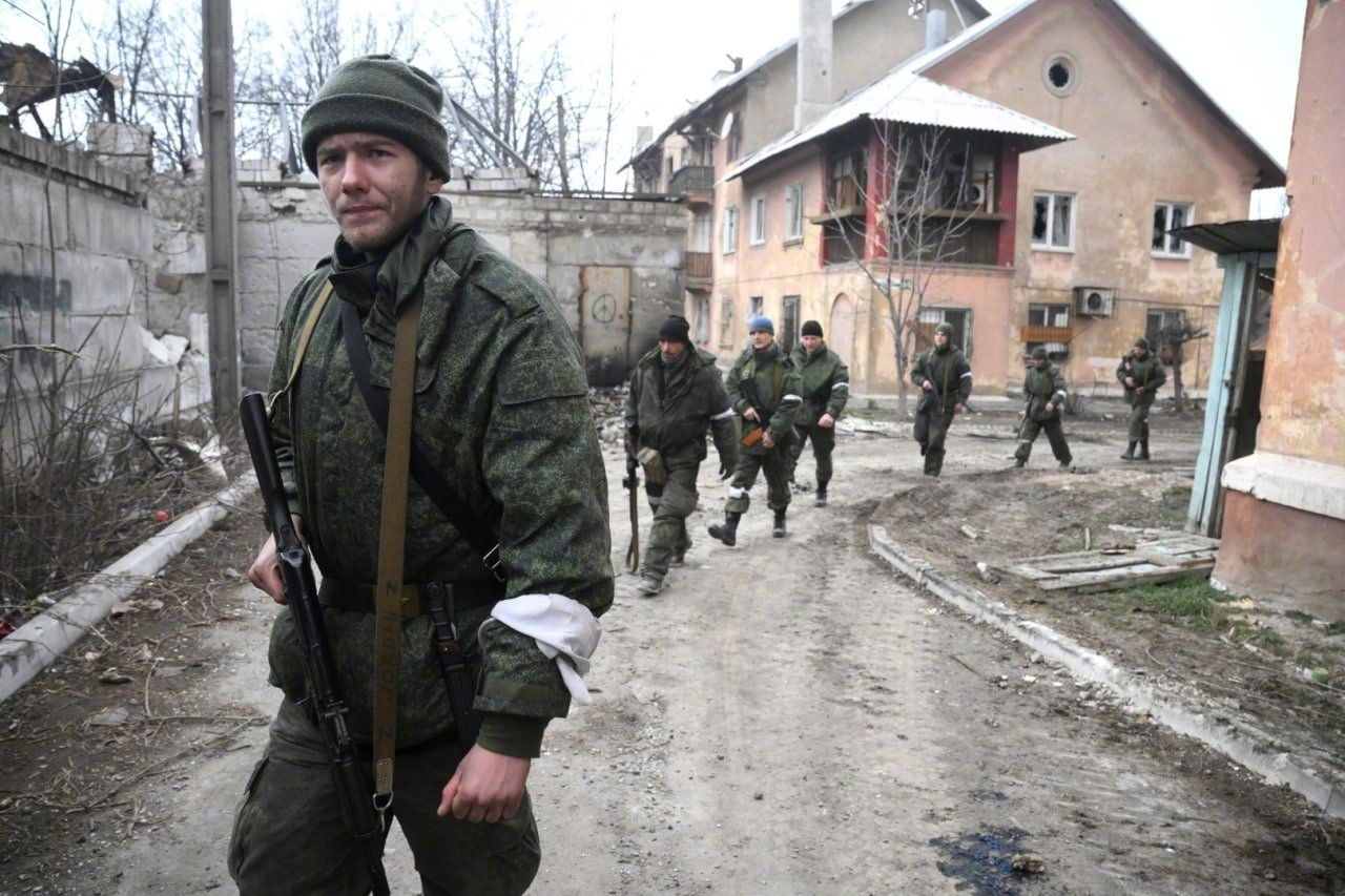 在马里乌波尔参战的顿涅茨克人民军士兵