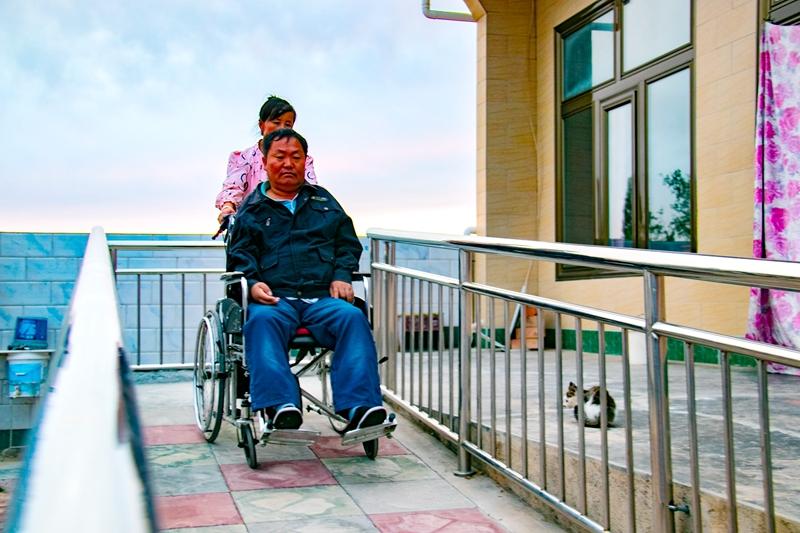 宁夏投入4千万元为万余家庭实施无障碍改造|宁夏|陈宏芳|残疾人_新浪