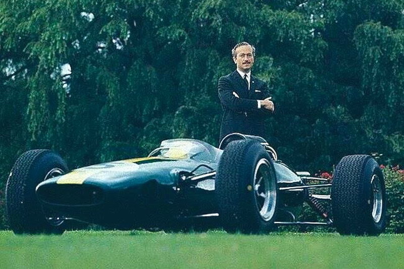 路特斯汽车品牌创始人 科林·查普曼(colin chapman)1952年,查普曼