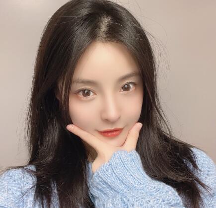 王思聪花上万元请新欢吃豪华大餐绯闻女友宋美娜自曝和校长无缘