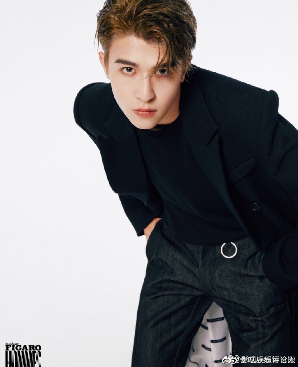 into1成员费加罗单人大片……__财经头条