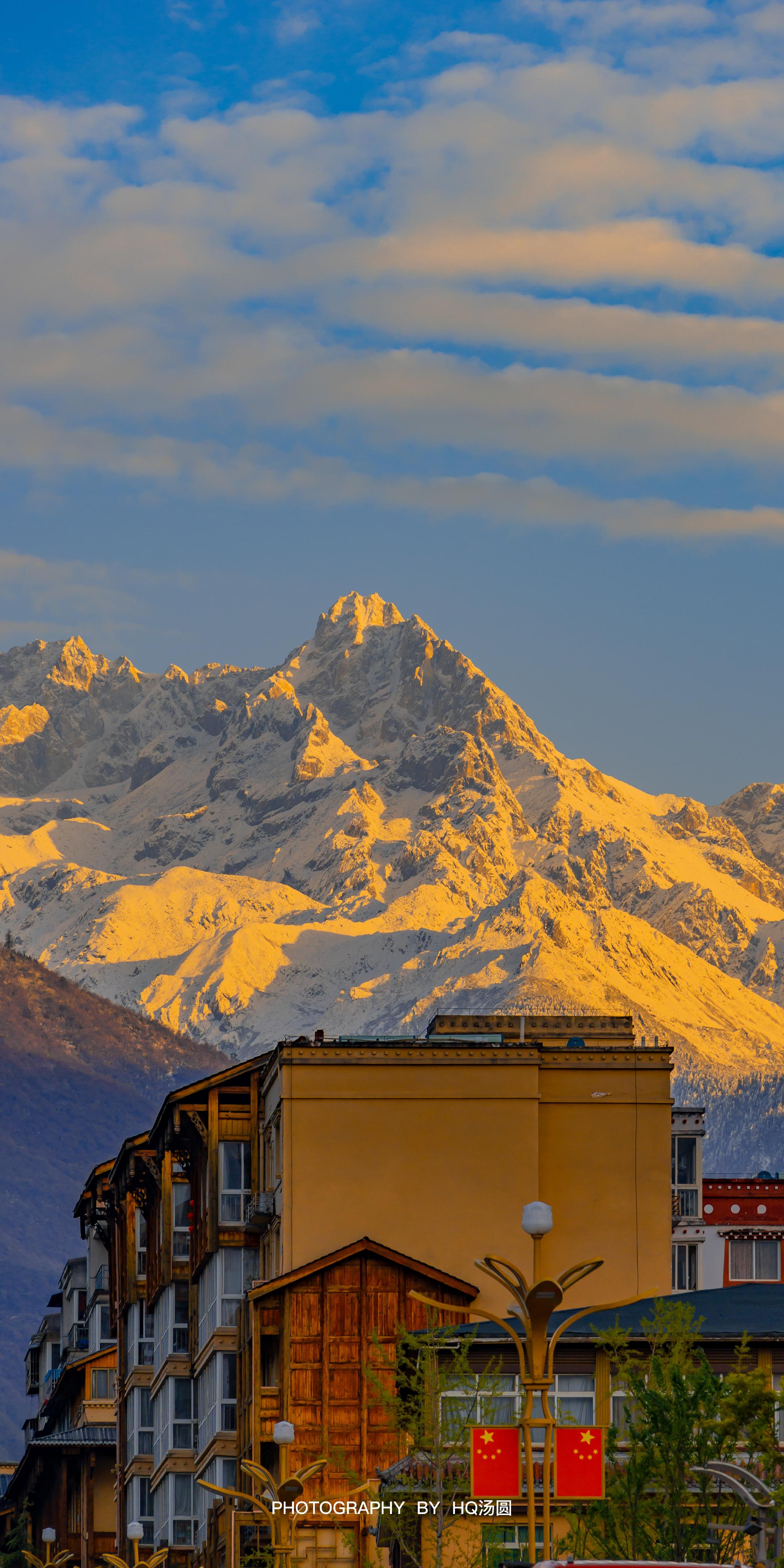 "日照金山,好运连连" 贡嘎雪山 by_高清图集_新浪网