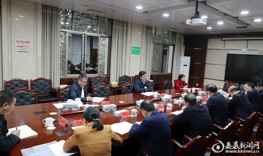 邹文辉：认真学习贯彻中央经济工作会议精神 抓紧谋划明年工作赢得更大发展主动休闲区蓝鸢梦想 - Www.slyday.coM