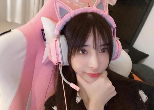 letme请线下陪玩女陪玩走进直播间曝光其私生活混乱