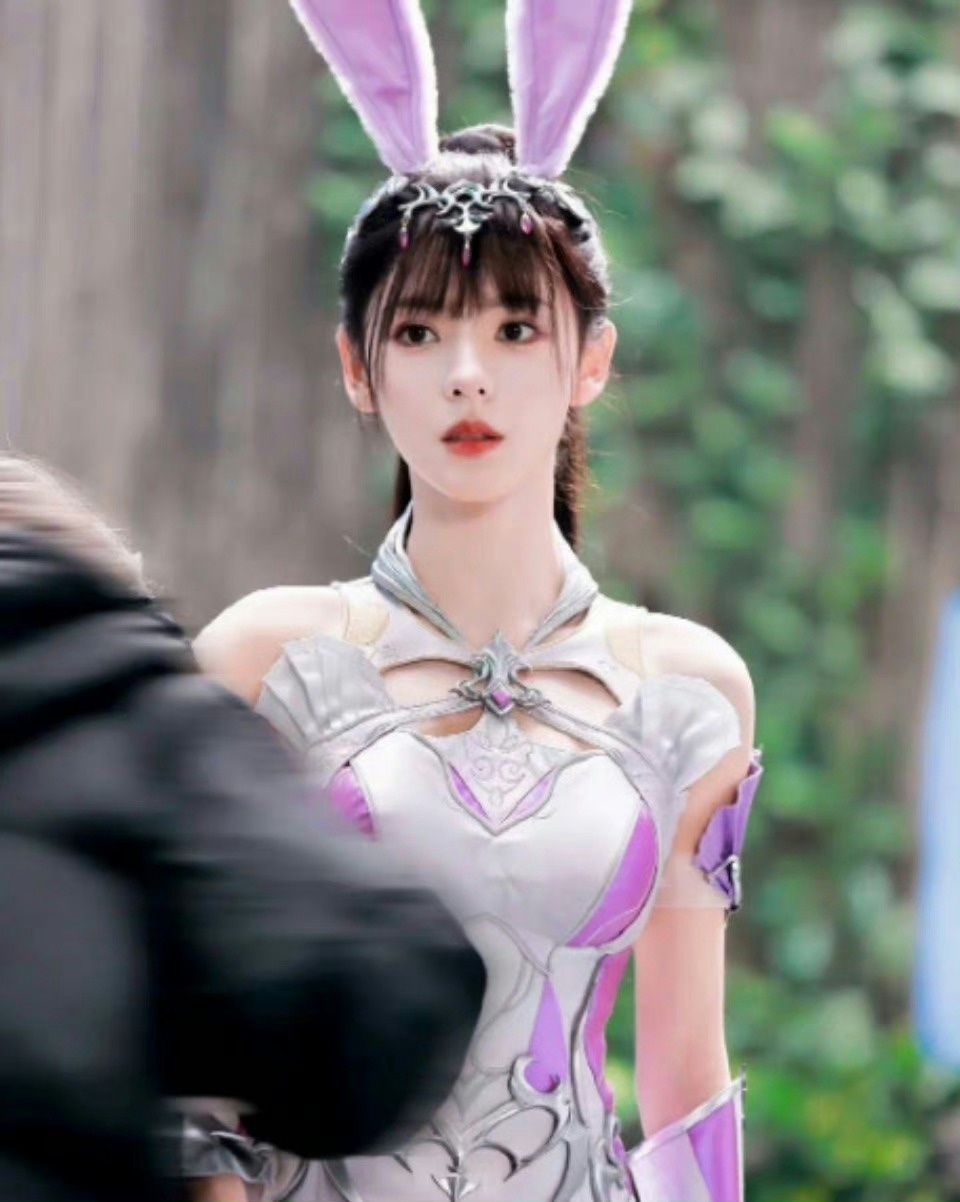 张予曦,吴宣仪《斗罗大陆》小舞造型_高清图集_新浪网