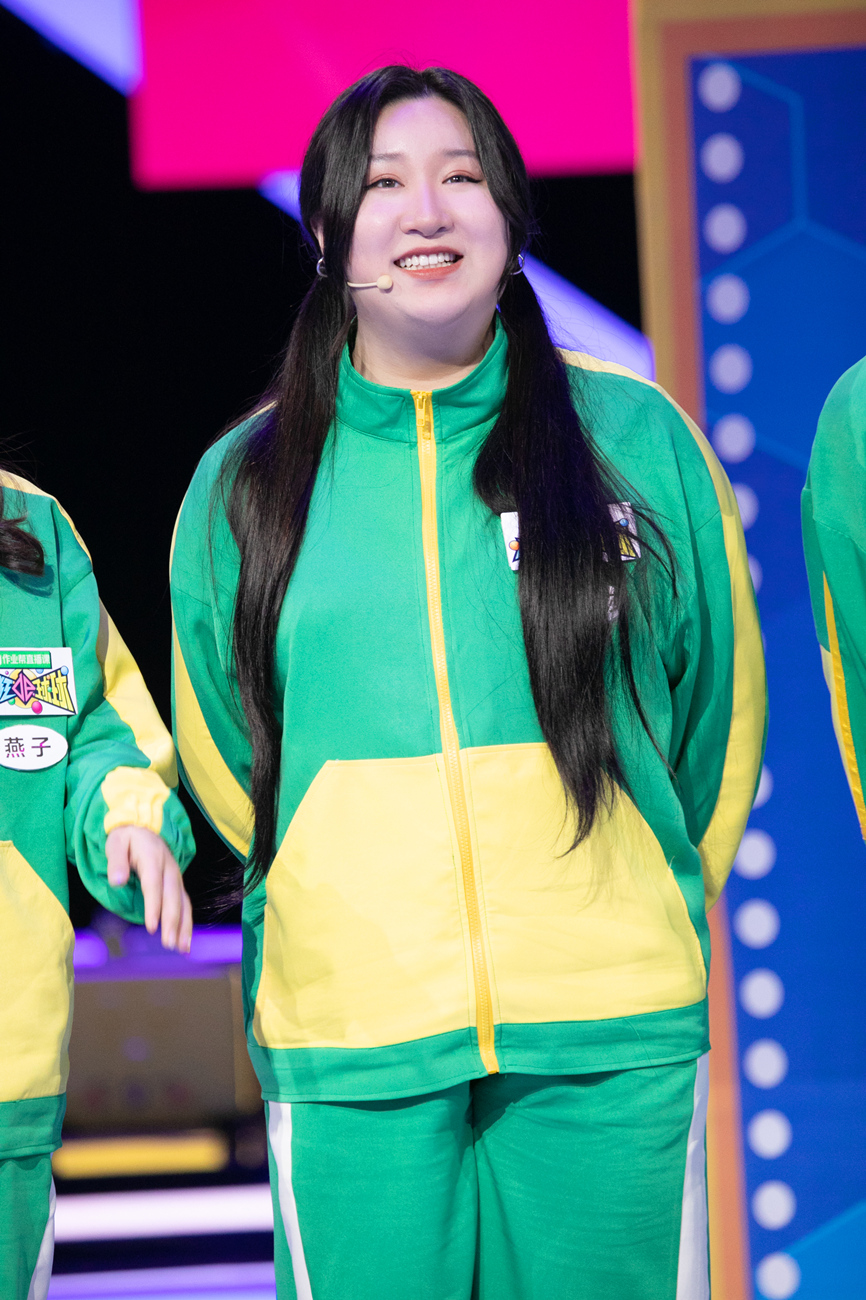 疯狂的球球锤娜丽莎跪地求饶开心麻花挑战全新游戏