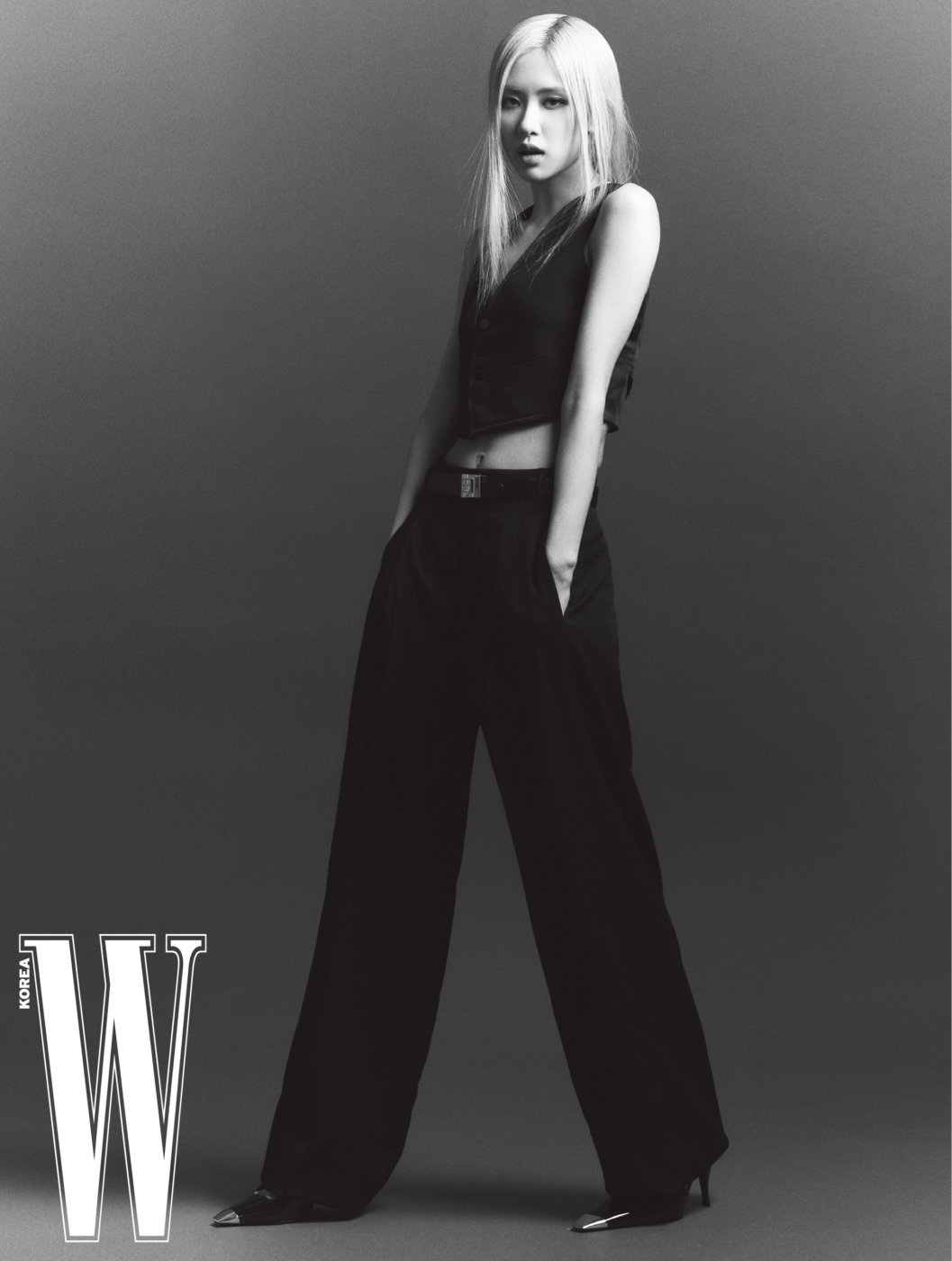 rosé朴彩英 x w korea 5月刊内页大片