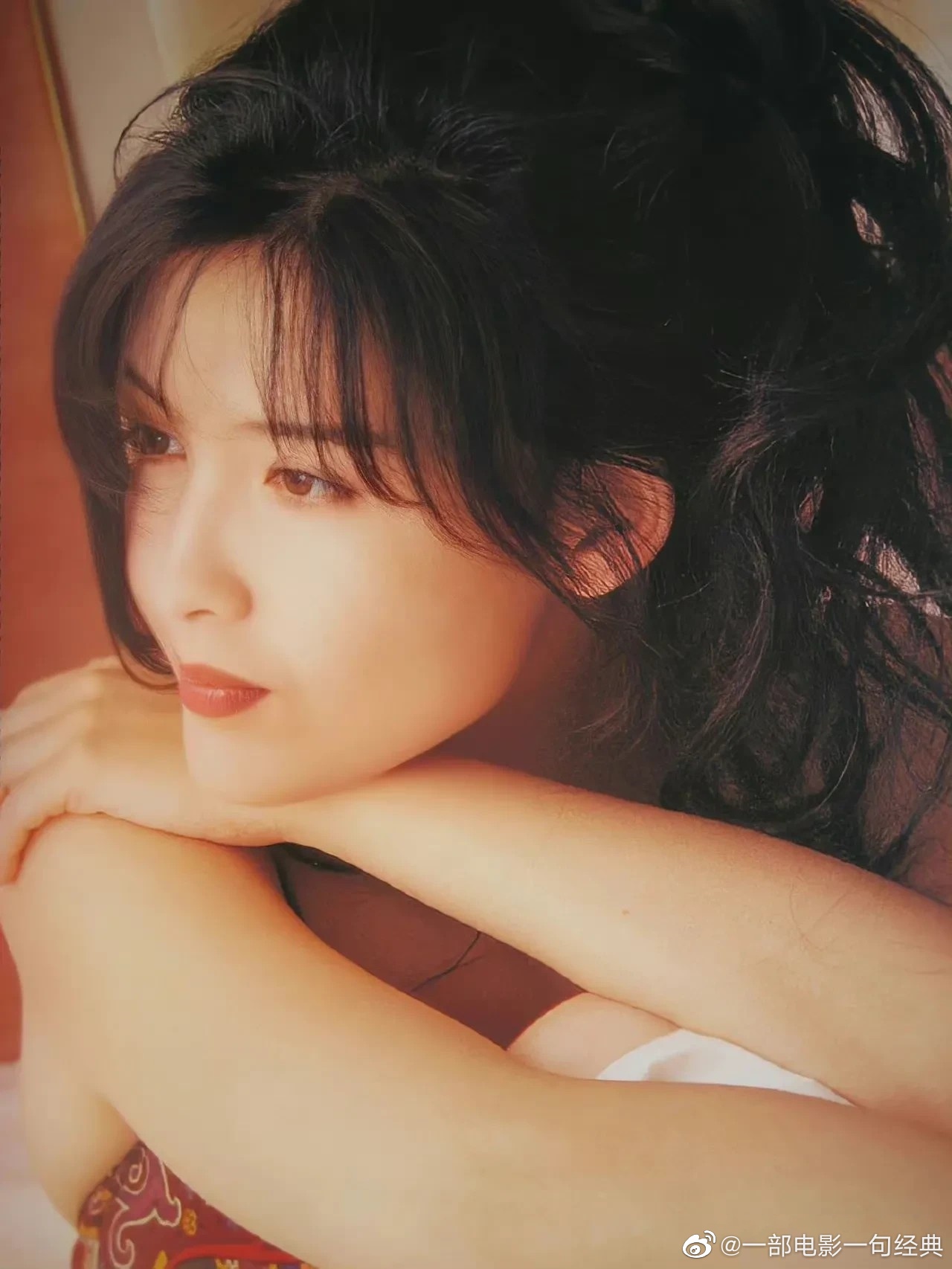 2/ 91992年《大时代》演饰"小犹太"阮梅,让更多年轻观众记住了周慧敏