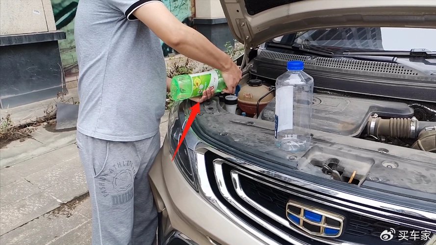 用车误区,自来水真的比玻璃水好用?