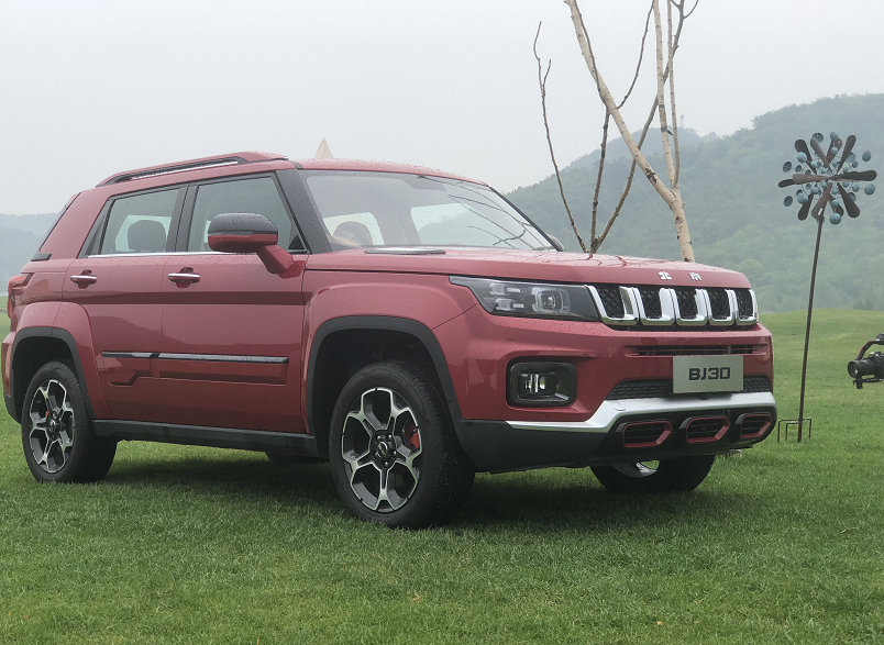 今年4月,北京越野正式推出bj30(配置|询价),注意这是一款城市suv.