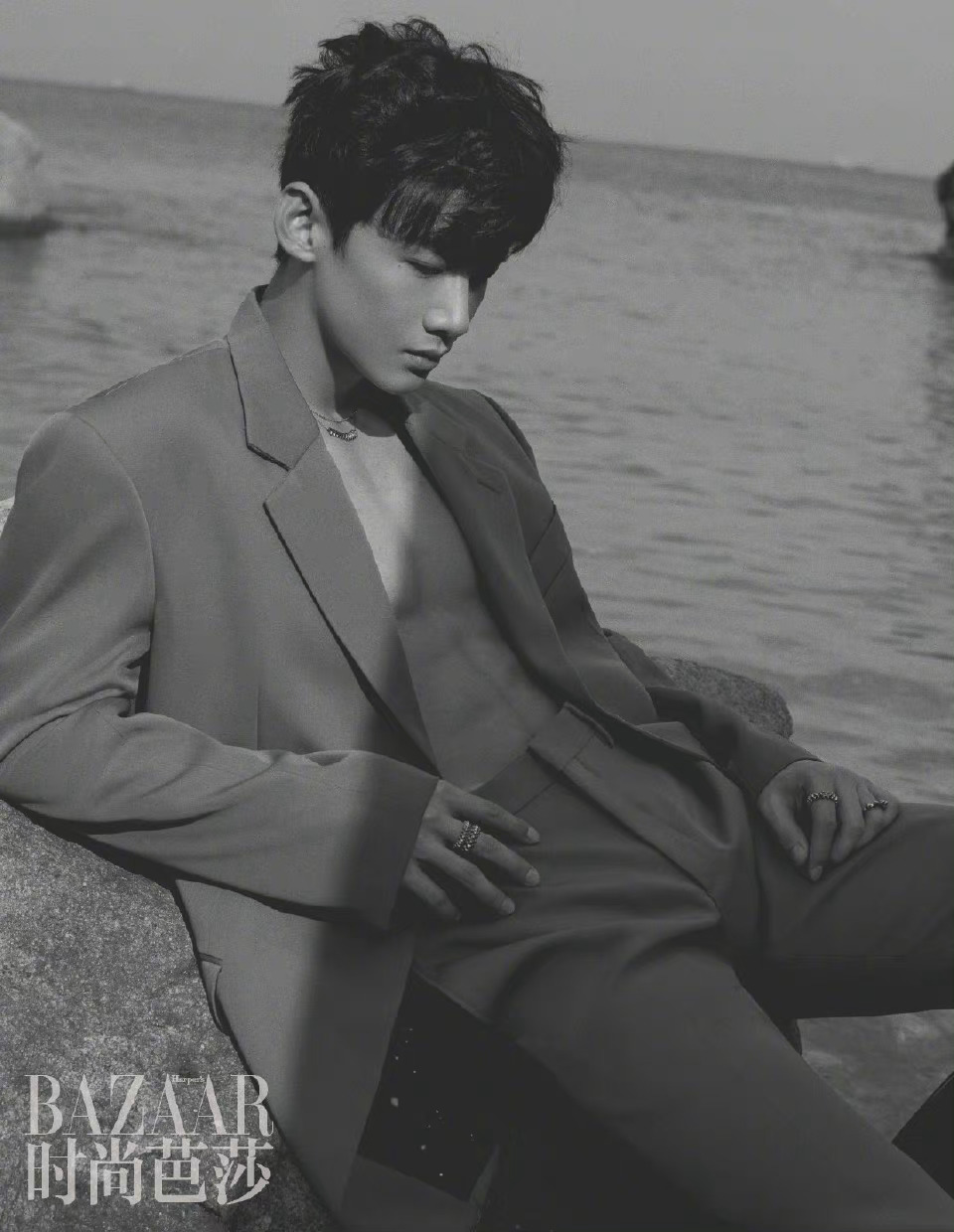 白敬亭时尚芭莎十月内页大片 踏浪而来,驭风前行……__财经头条