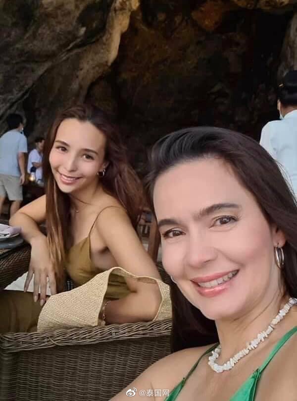 泰国男星ice pariss名草有主 公开与心仪对象合照