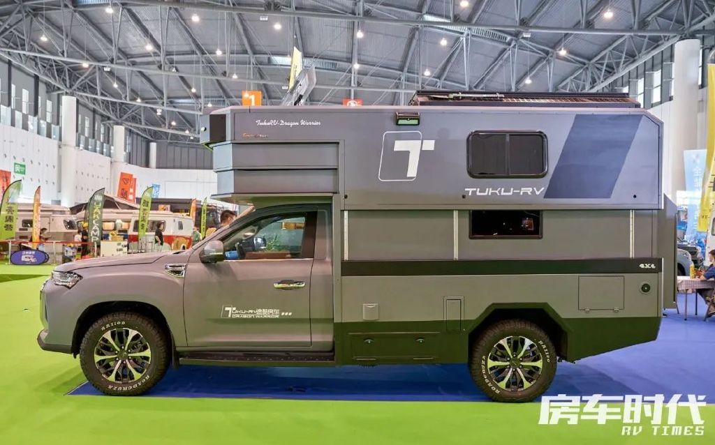 皮卡房车也能有这么多床铺 途酷在"神龙大侠"上再施空间魔术