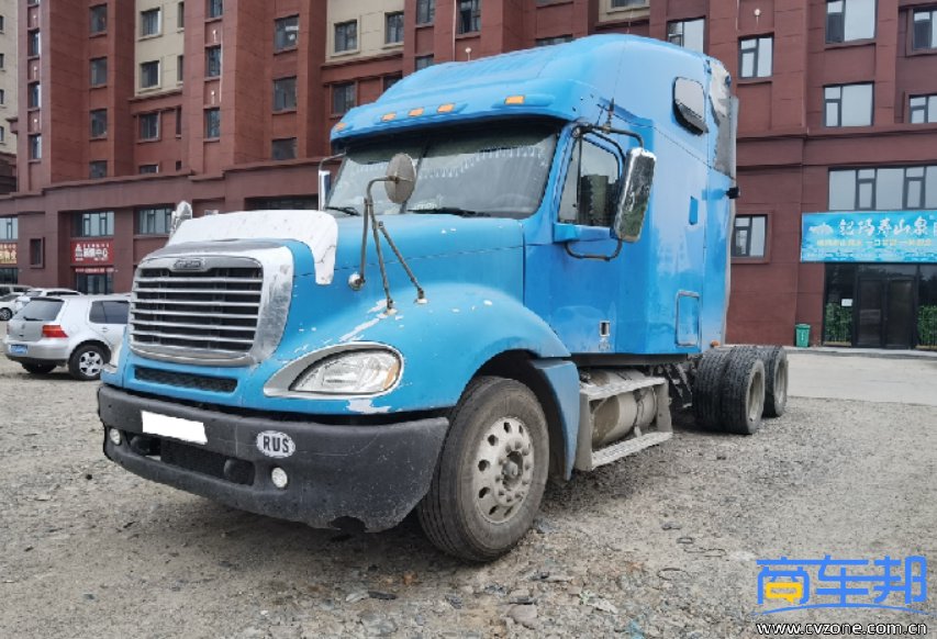 不止于美式长头实拍福莱纳哥伦比亚牵引车