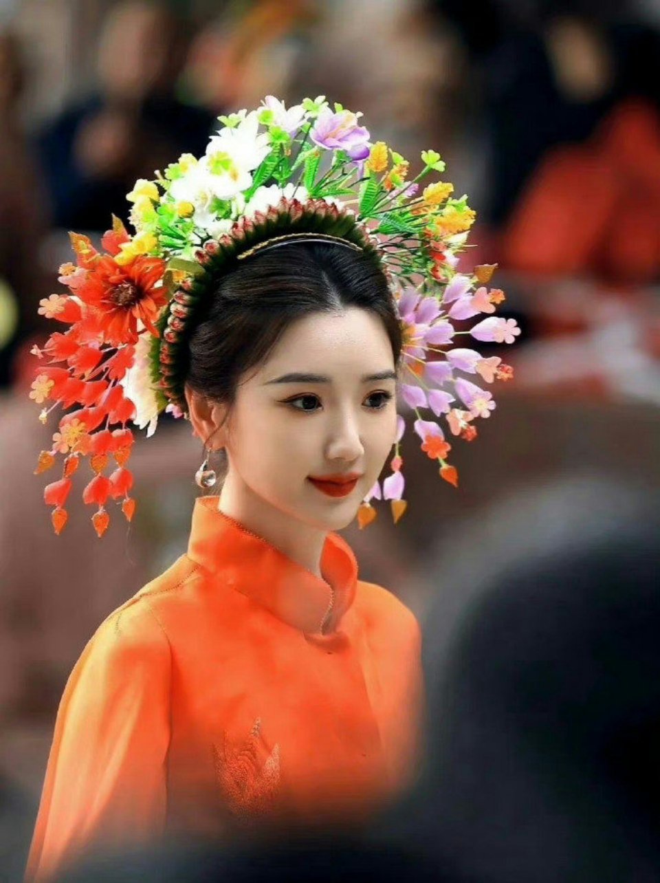 女明星蟳埔女簪花造型盘点,陈都灵……__财经头条